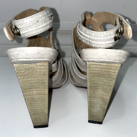 L.A.M.B. White Leather sandals - size 6.5 - Picture 6 of 6